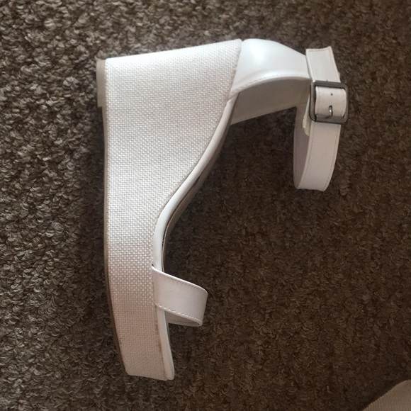 White Wedges - Picture 2 of 4